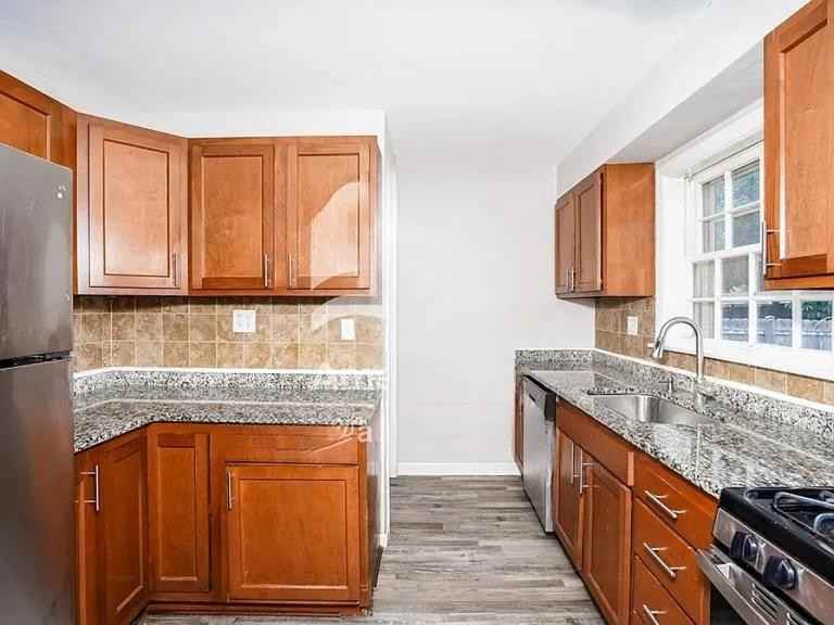 2405 Webster St #NA - Photo 3 of 8