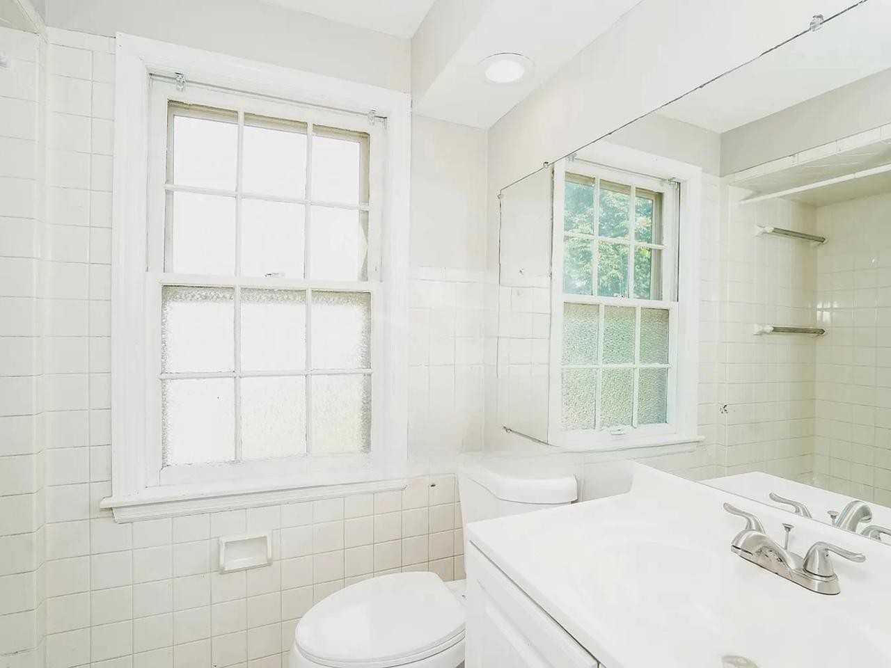 2405 Webster St #NA - Photo 7 of 8