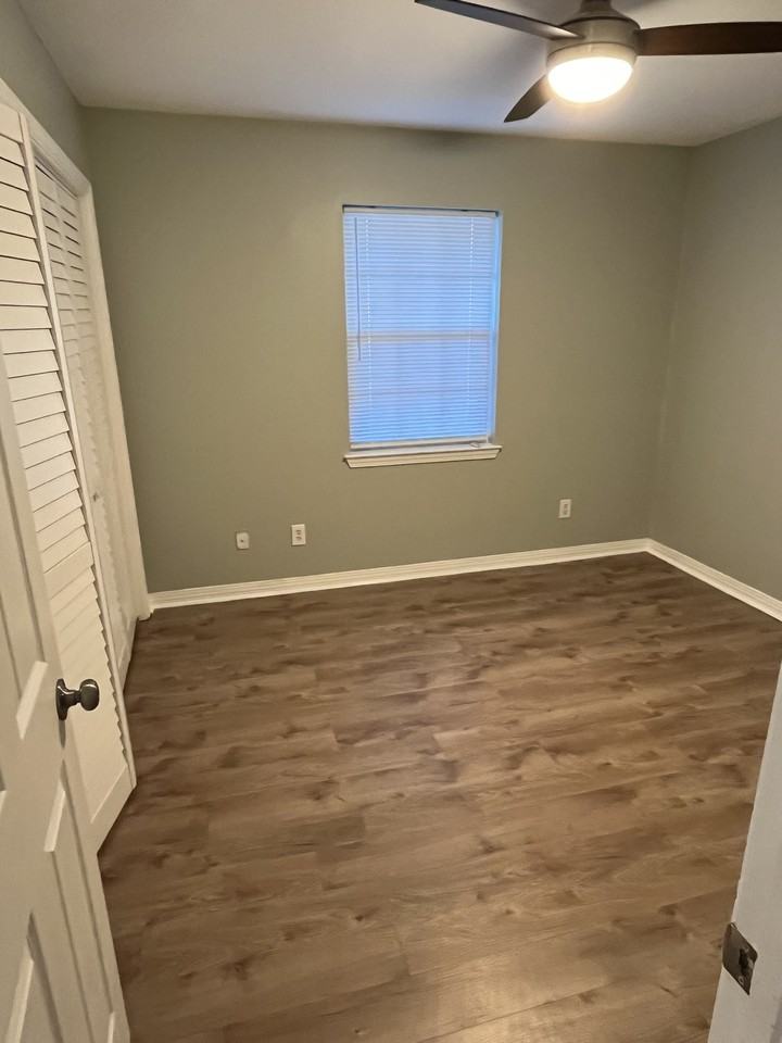 421 Palmetto Ct #NA - Photo 3 of 10