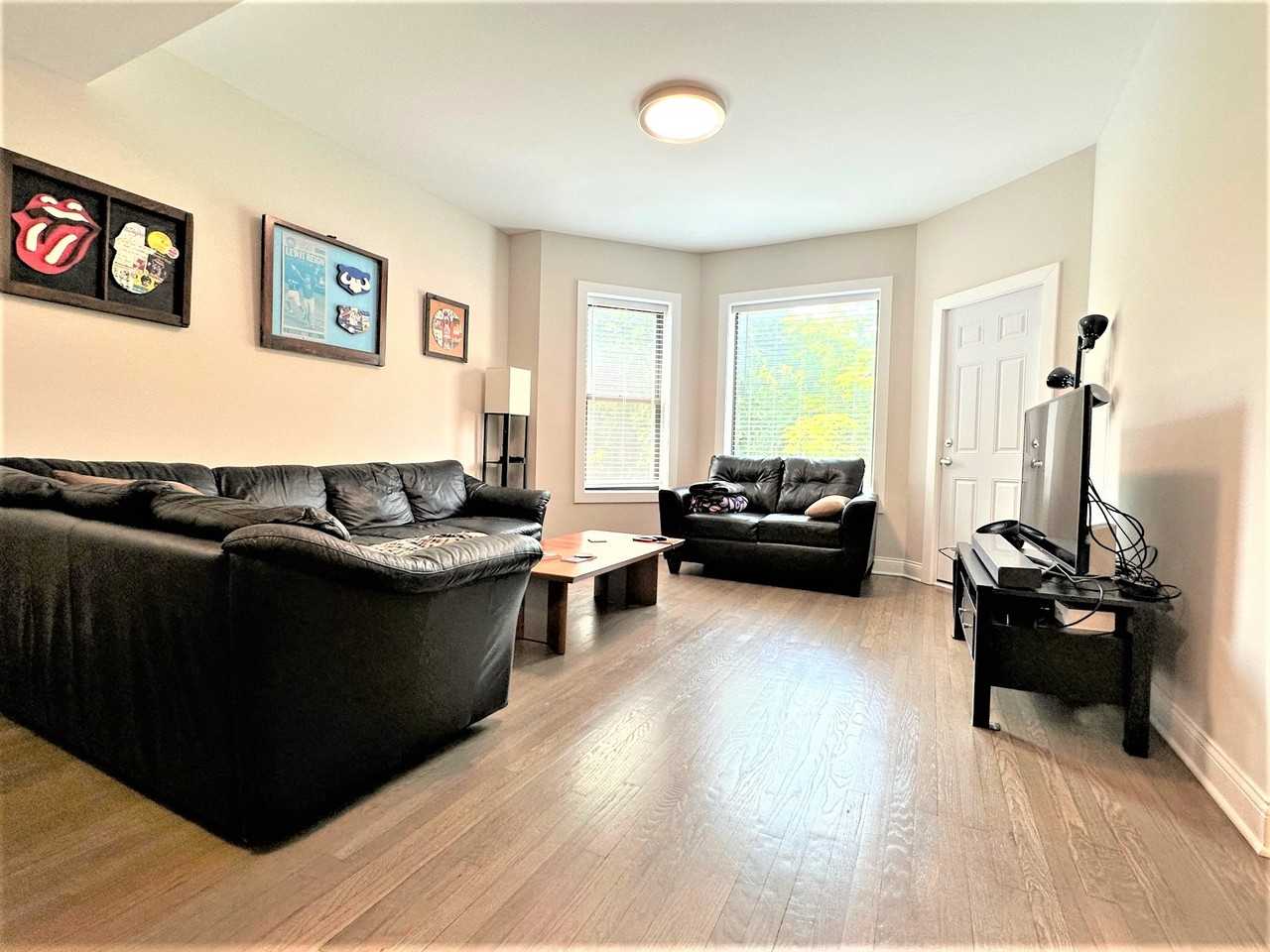 4435 N Paulina St #4435-2 - Photo 3 of 33