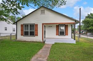 featured image of 1016 E 28th St