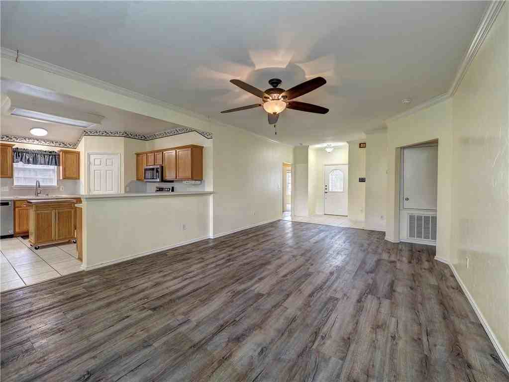 1129 Cupertino St - Photo 4 of 24