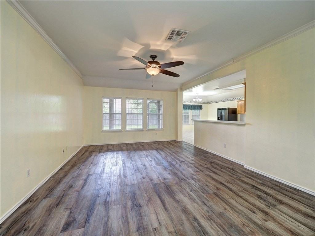 1129 Cupertino St - Photo 5 of 24