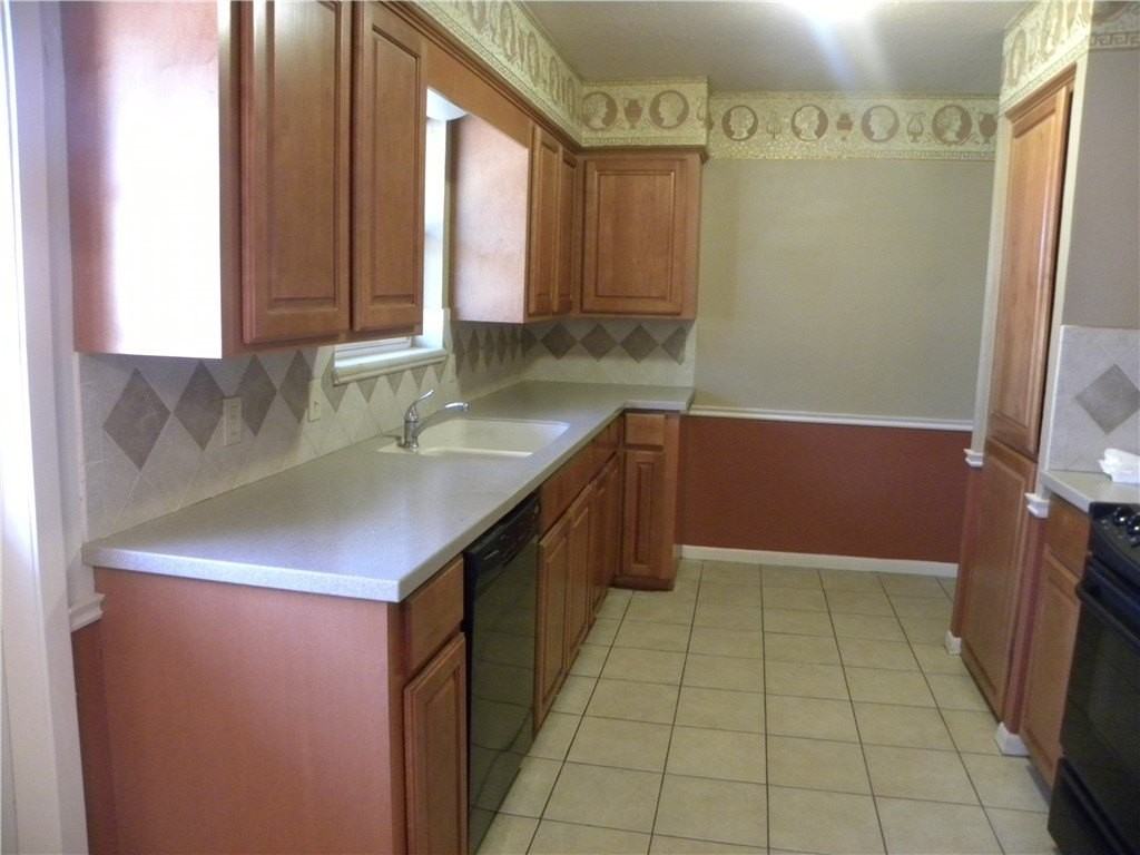 4618 Wooldridge Rd - Photo 2 of 9