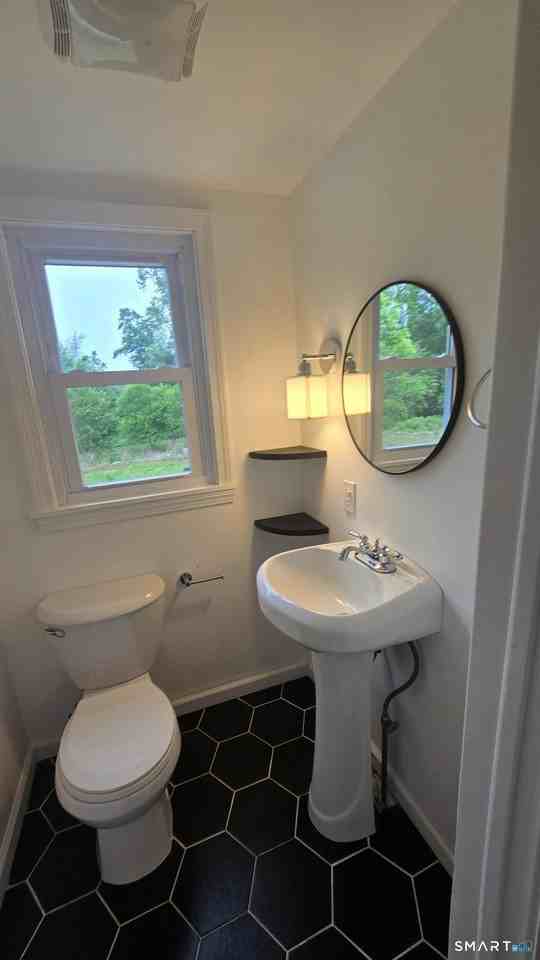 101 Wadsworth Ln - Photo 7 of 10