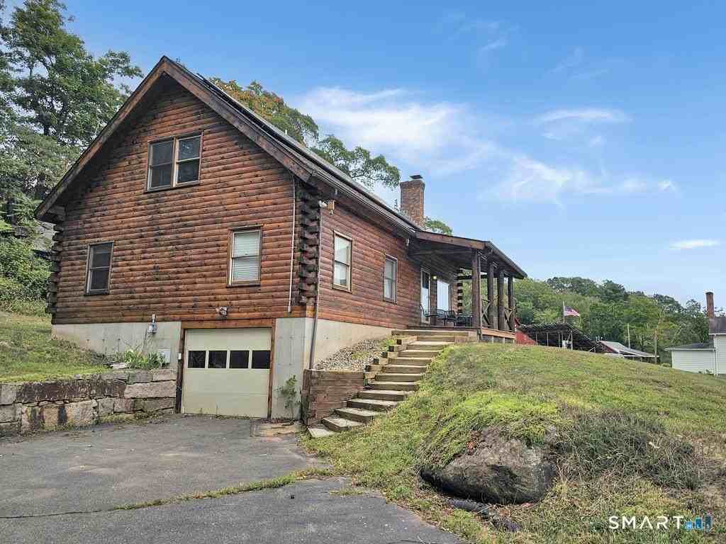 698 Leetes Island Rd - Photo 4 of 33