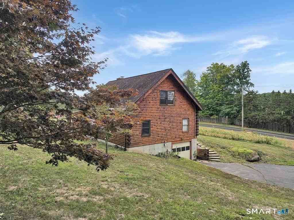 698 Leetes Island Rd - Photo 6 of 33