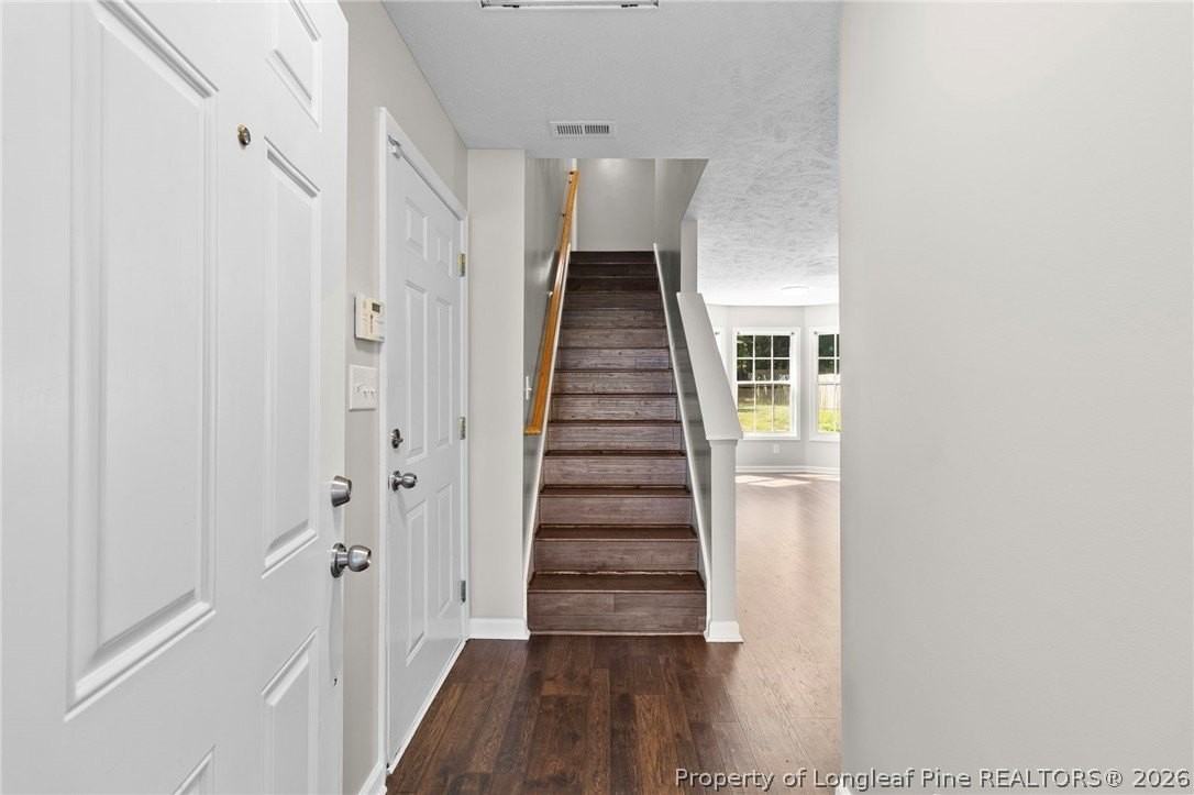 124 Hosta Dr - Photo 4 of 24
