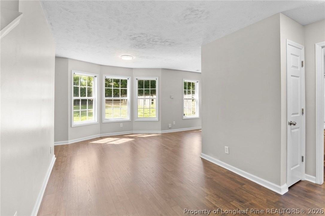 124 Hosta Dr - Photo 5 of 24