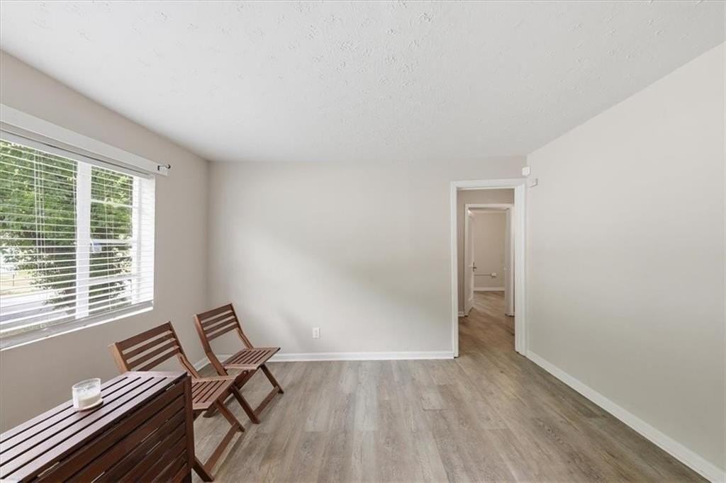 154 Lawton St Sw - Photo 5 of 24