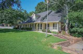 846 Park Pl Ne #B - Photo 1 of 1