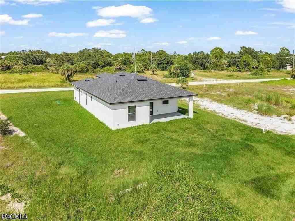 844 Millpond St E - Photo 3 of 21