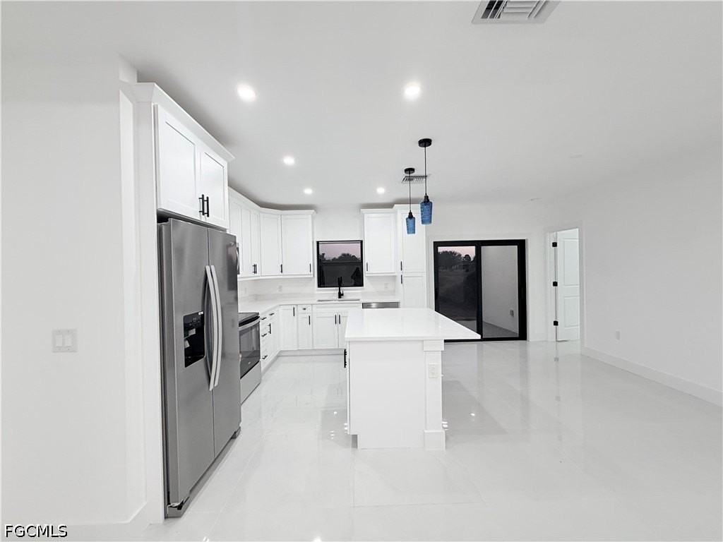 844 Millpond St E - Photo 5 of 21