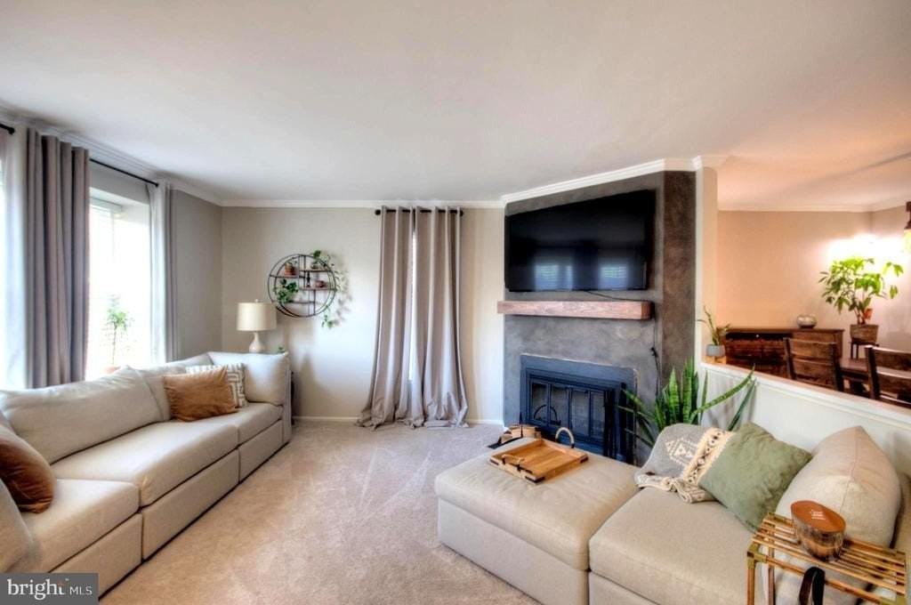 708 Kings Croft - Photo 4 of 47