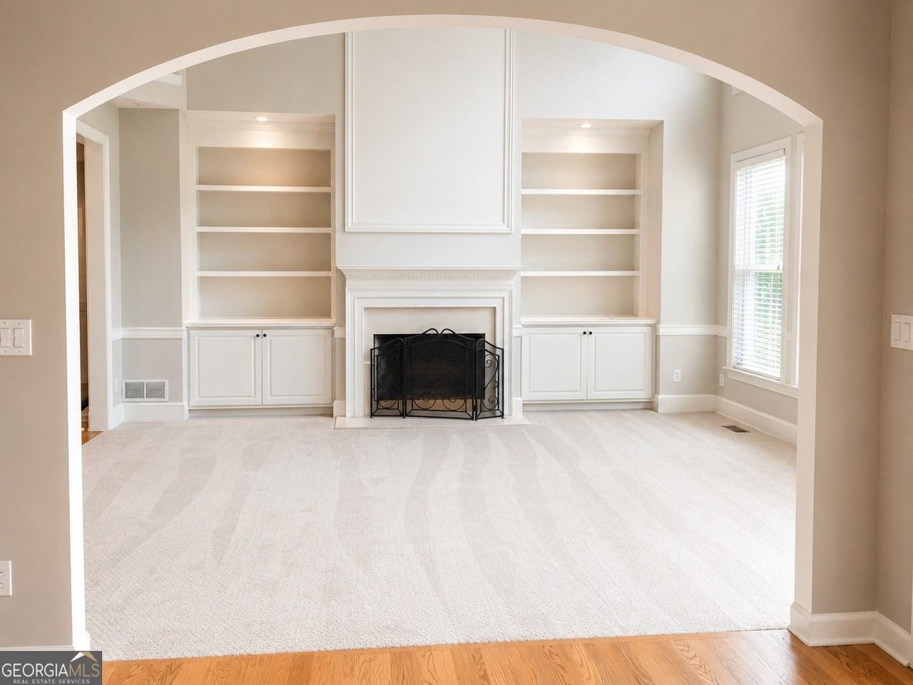 3391 Fieldwood Dr - Photo 4 of 8