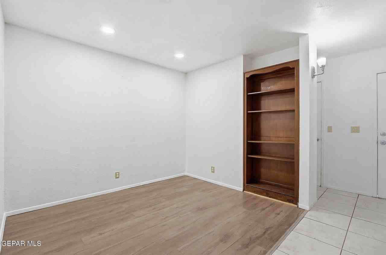 3208 Isla Morada Dr - Photo 2 of 12