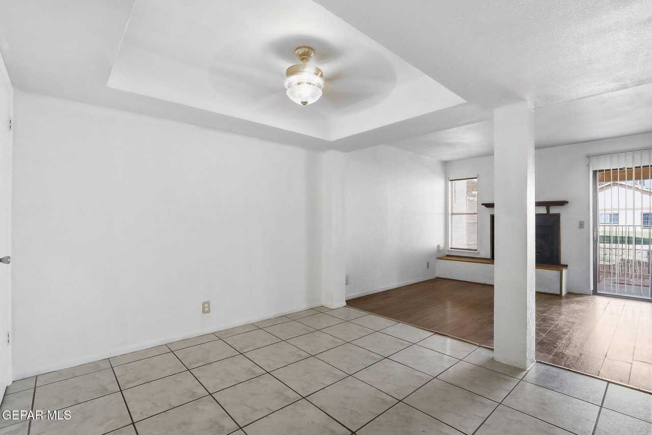 3208 Isla Morada Dr - Photo 3 of 12