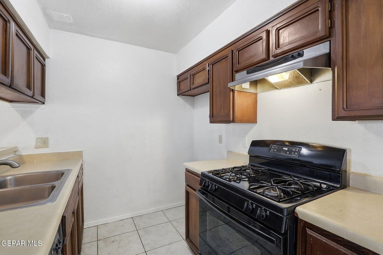 3208 Isla Morada Dr - Photo 5 of 12