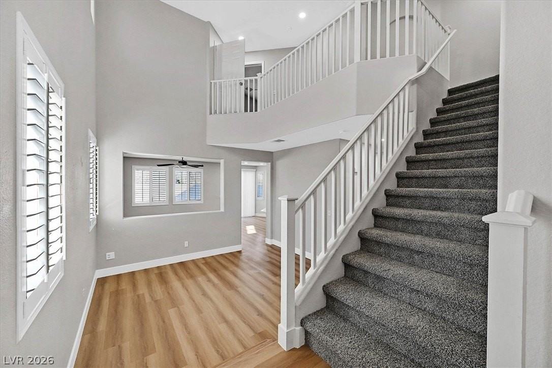 9404 Jewel Lake Ave - Photo 2 of 25