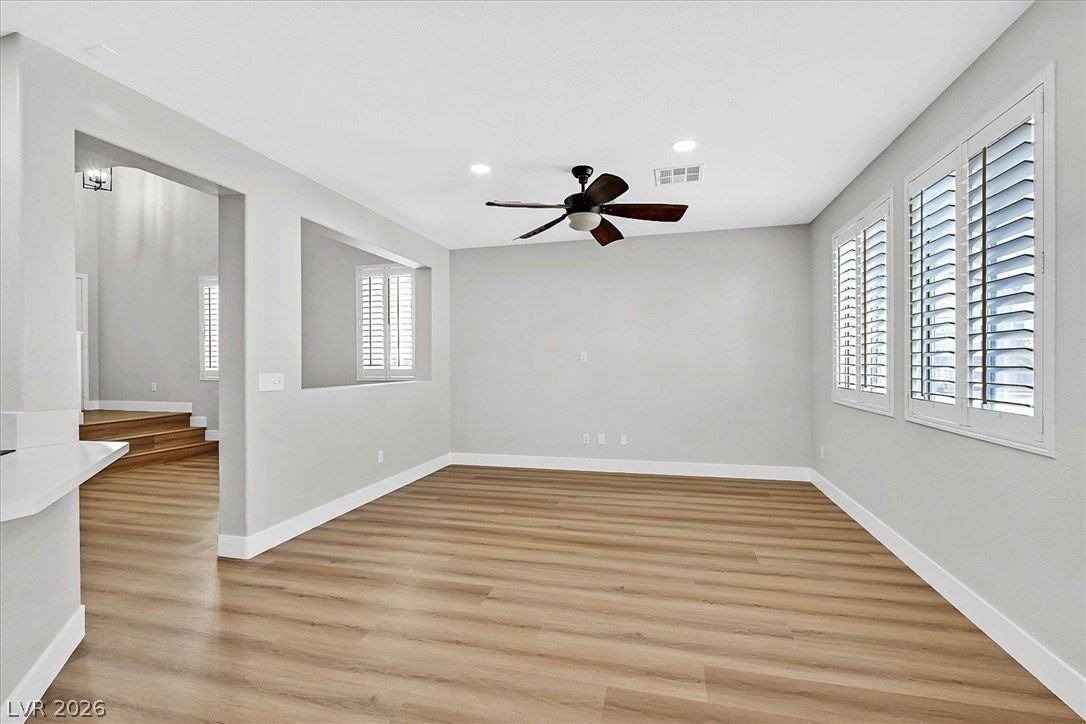 9404 Jewel Lake Ave - Photo 4 of 25