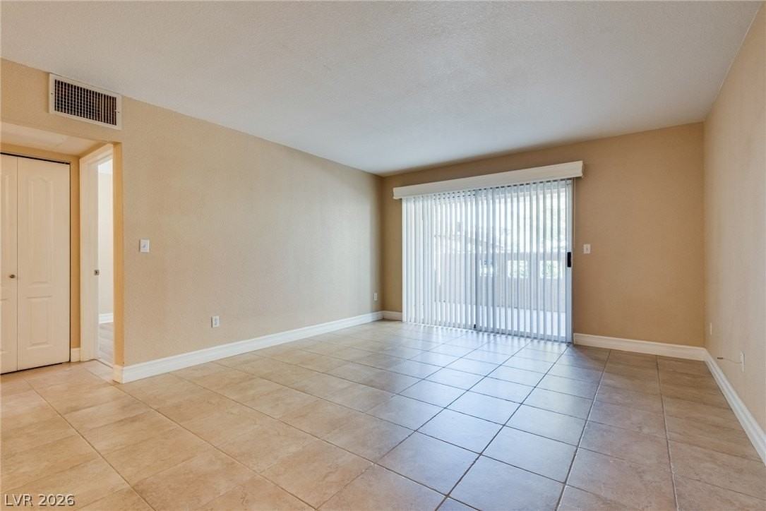 1900 Villa Palms Ct #103 - Photo 4 of 15