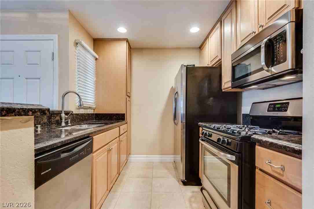 1900 Villa Palms Ct #103 - Photo 7 of 15