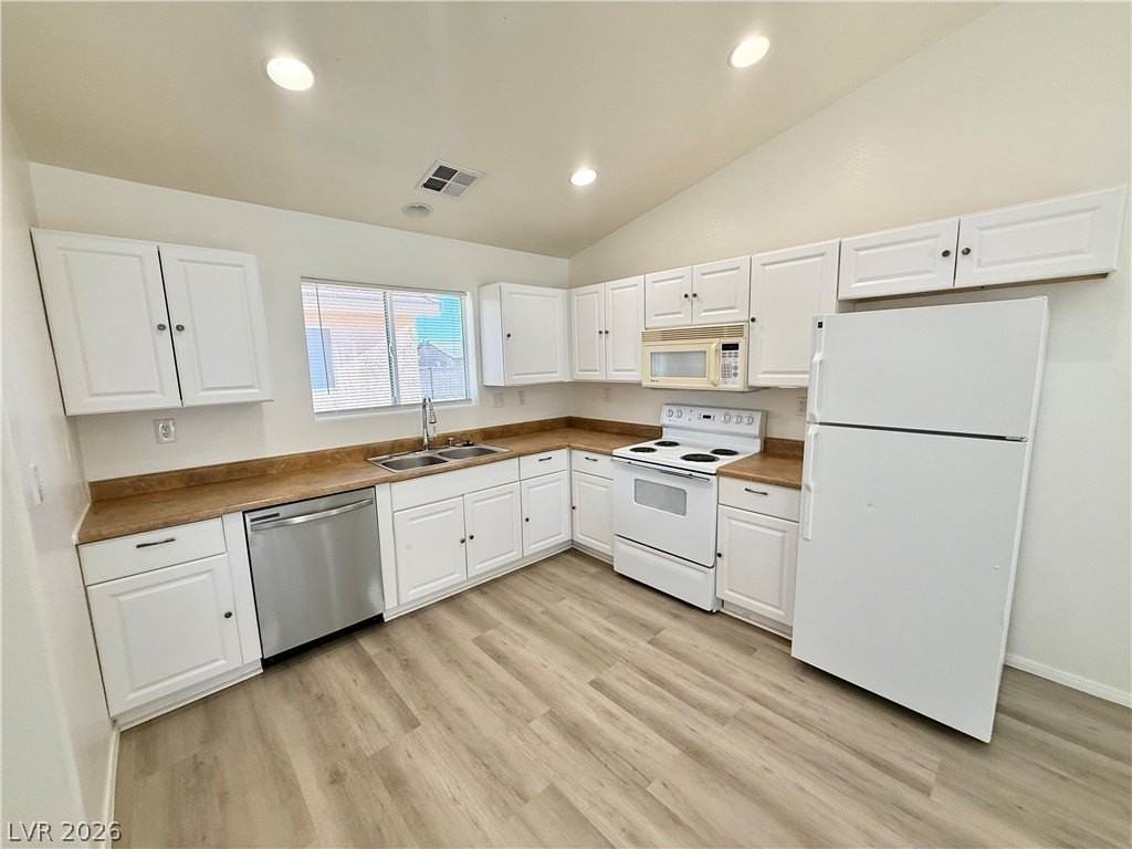 1070 Potro Ave #4 - Photo 5 of 16