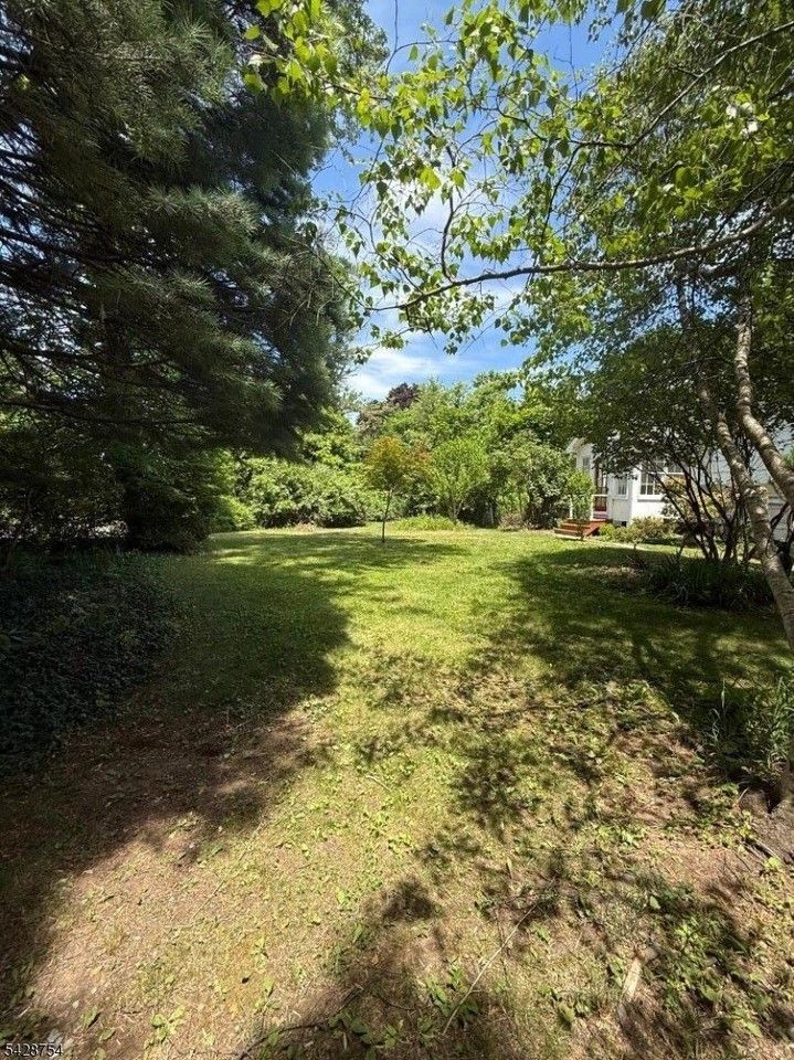 50 Mountain View Ave - Photo 5 of 35
