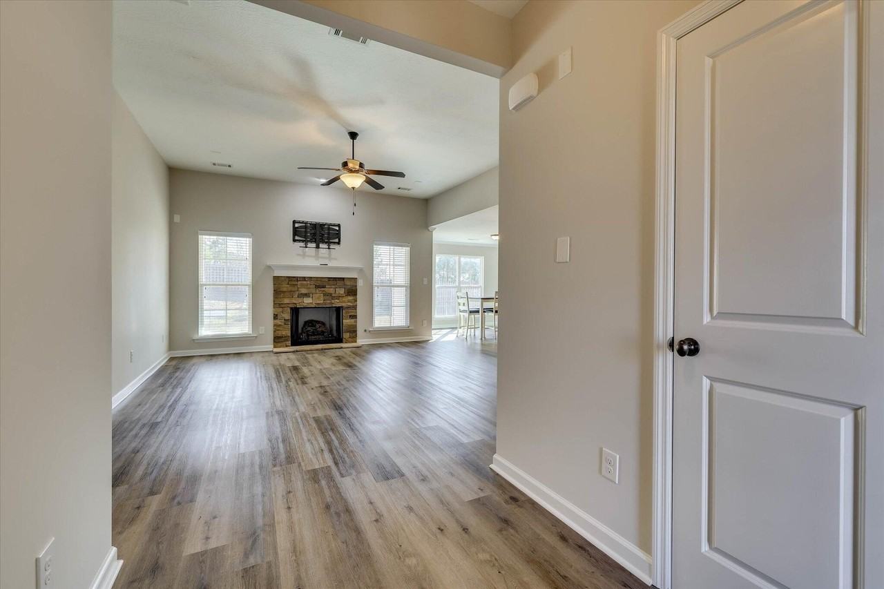 124 Radcliff Dr - Photo 6 of 45