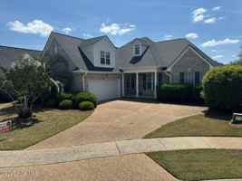 featured image of 1052 Stonebridge Ln