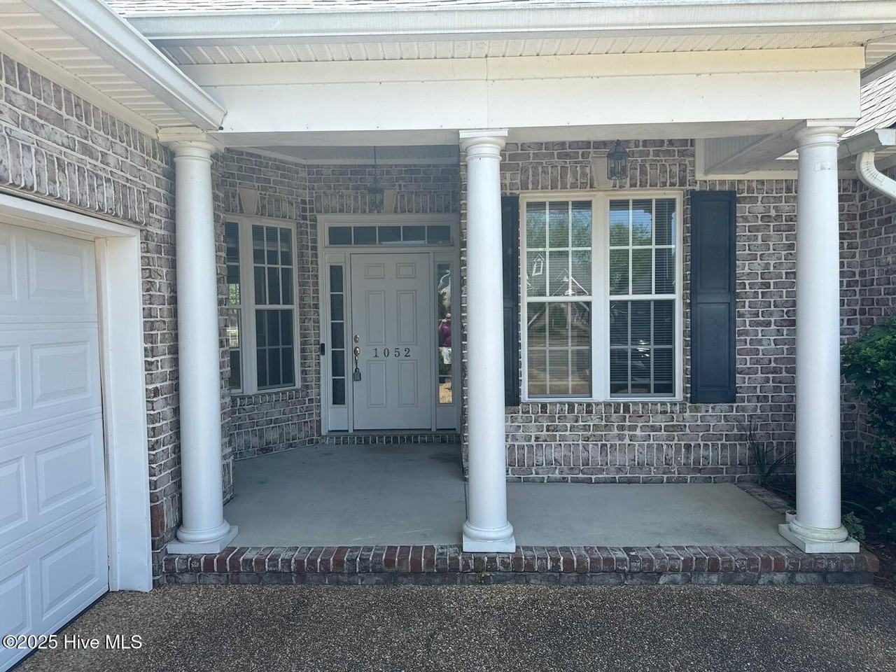 1052 Stonebridge Ln - Photo 2 of 22