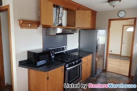 5897 Washington St NE - Photo 3 of 14