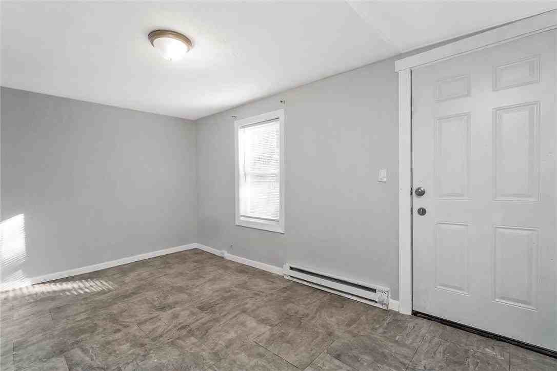 423 Bellevue St - Photo 4 of 24