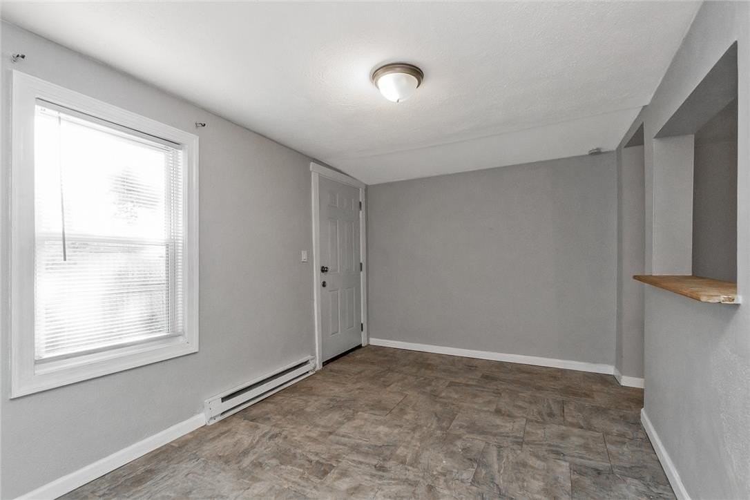 423 Bellevue St - Photo 5 of 24