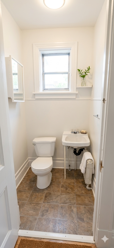 127 Bell Street North #3 - Photo 5 of 10