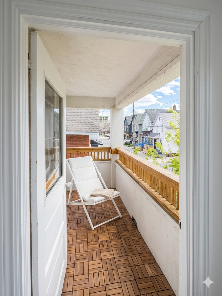 127 Bell Street North #3 - Photo 6 of 10