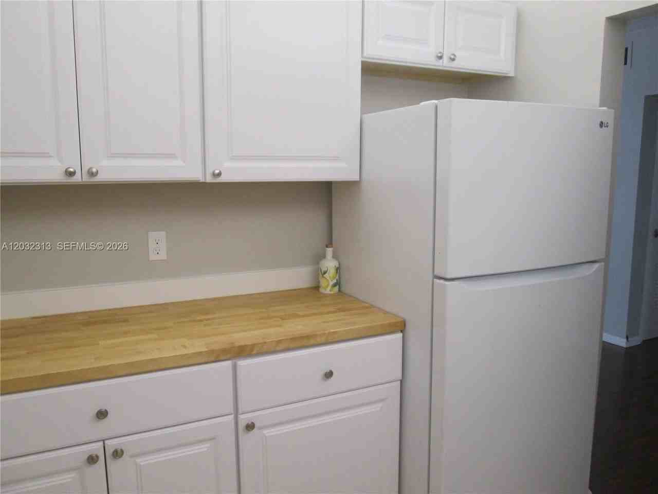 2250 Ne 66th St #1521 - Photo 5 of 12