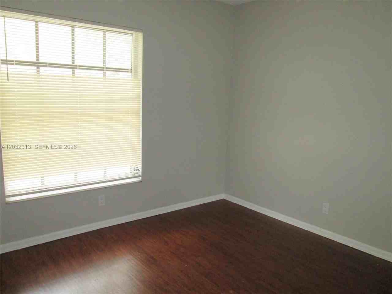 2250 Ne 66th St #1521 - Photo 6 of 12