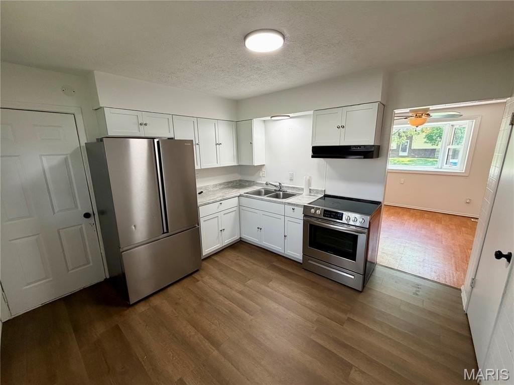 123 Irwin St - Photo 7 of 27