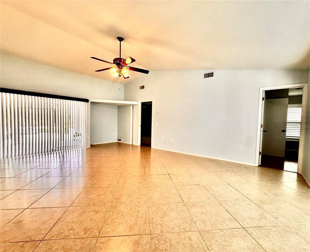 3601 Garden Lakes Clenet - Photo 4 of 41