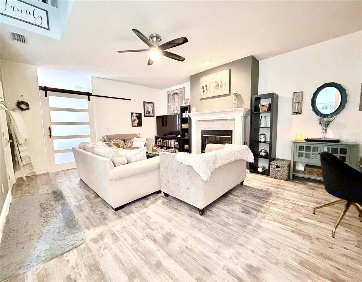 11607 Nw 18th Pl - Photo 7 of 17