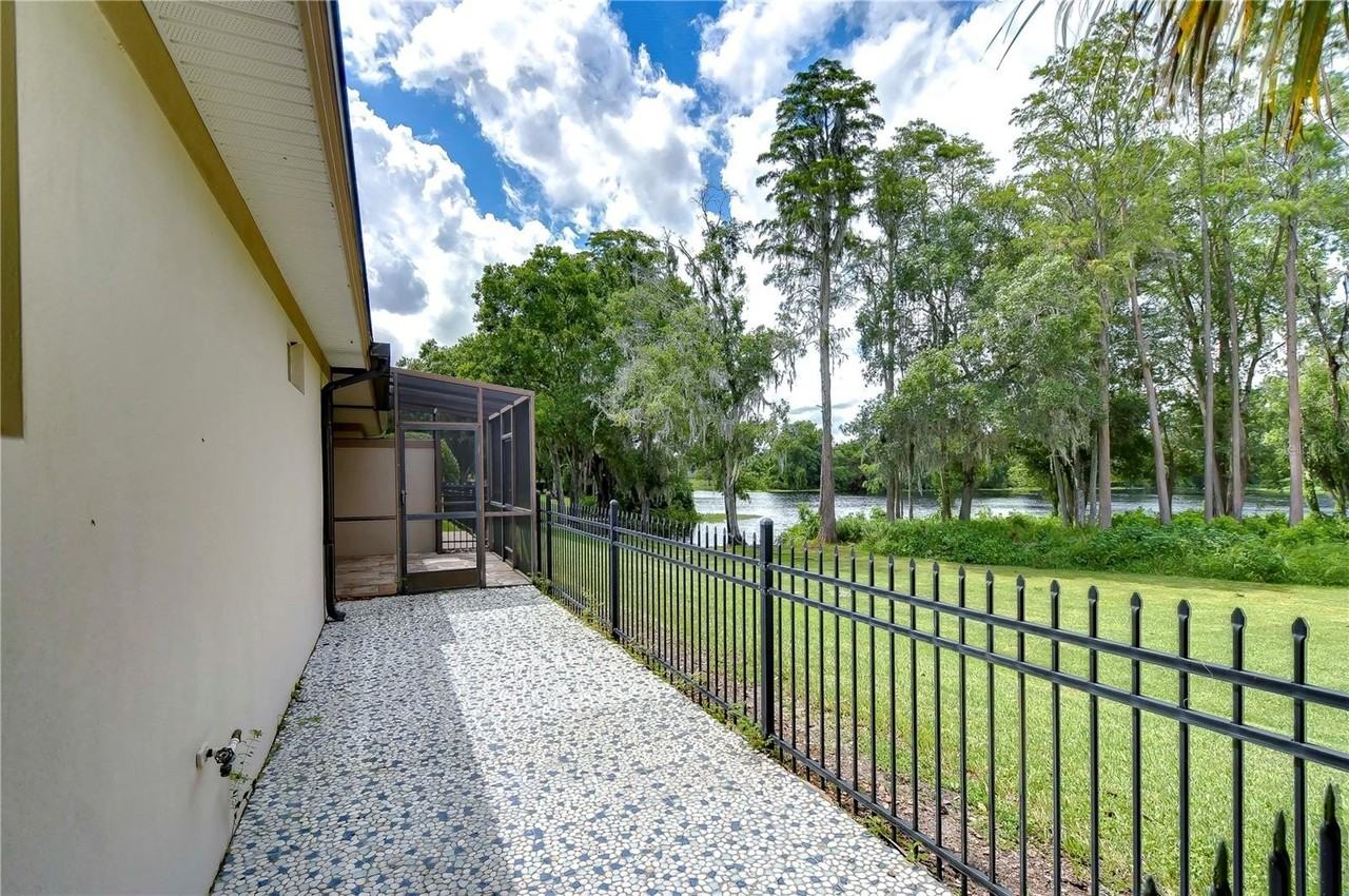 6801 Lockington Ct - Photo 5 of 50