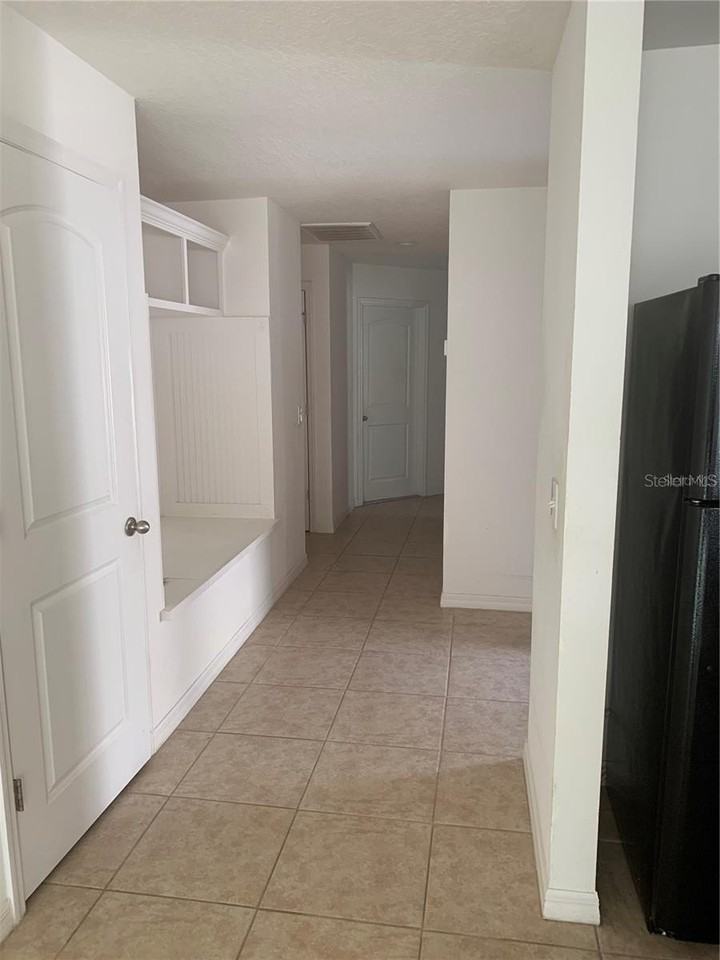 5725 Lacar Way - Photo 3 of 7