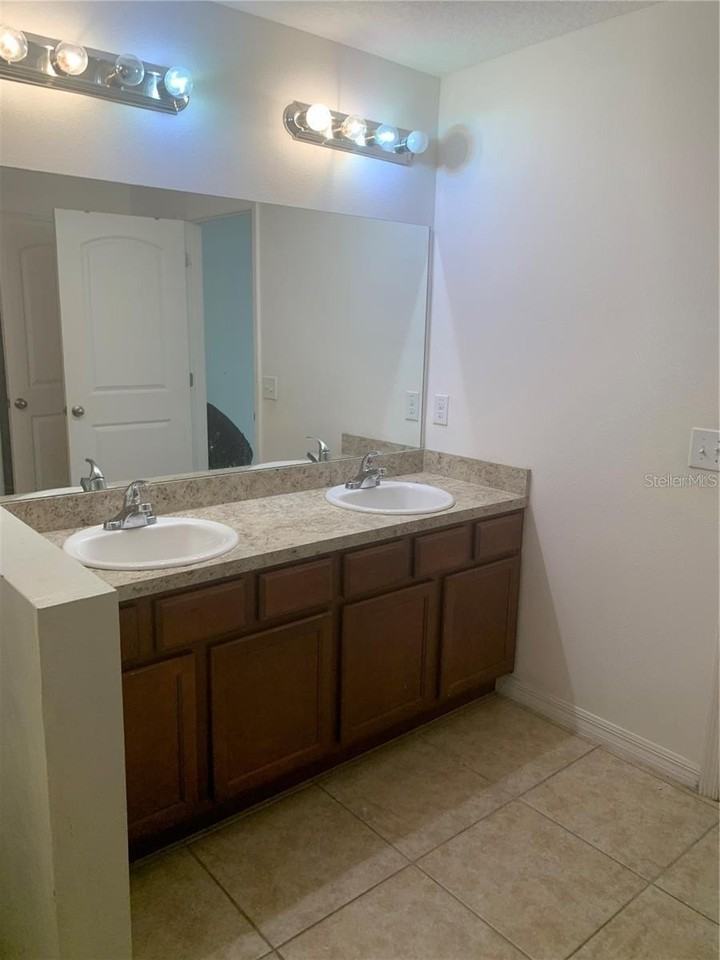 5725 Lacar Way - Photo 5 of 7