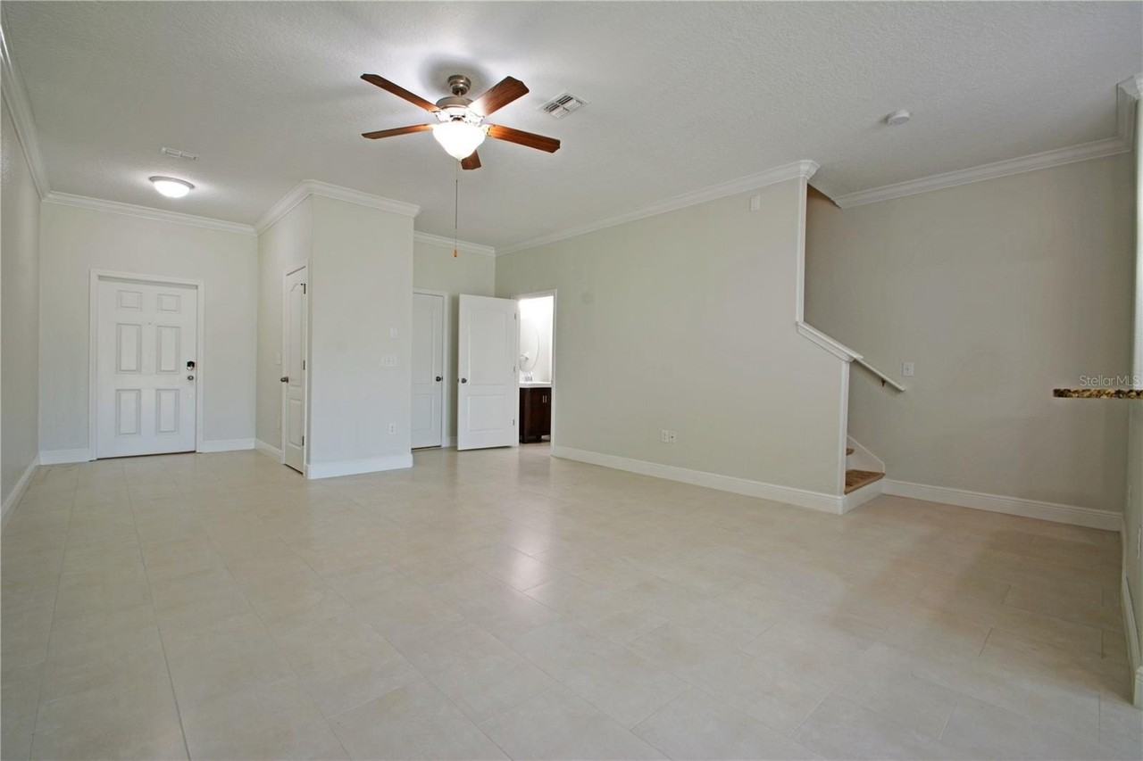 11925 Greengate Dr - Photo 7 of 47
