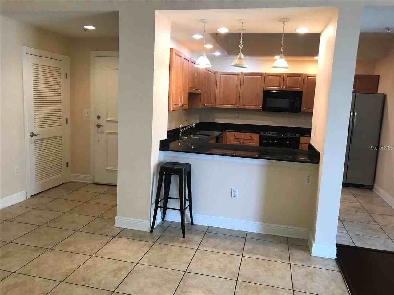 628 Cleveland St #903 - Photo 4 of 31