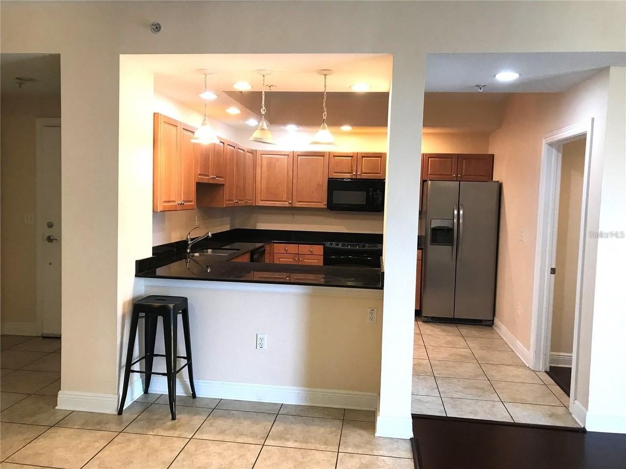 628 Cleveland St #903 - Photo 5 of 31