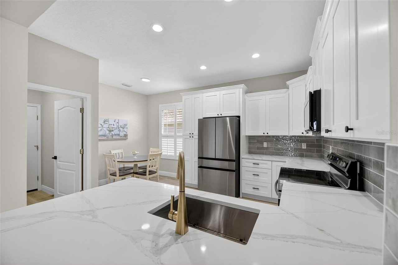 1103 Villeroy Dr - Photo 6 of 25