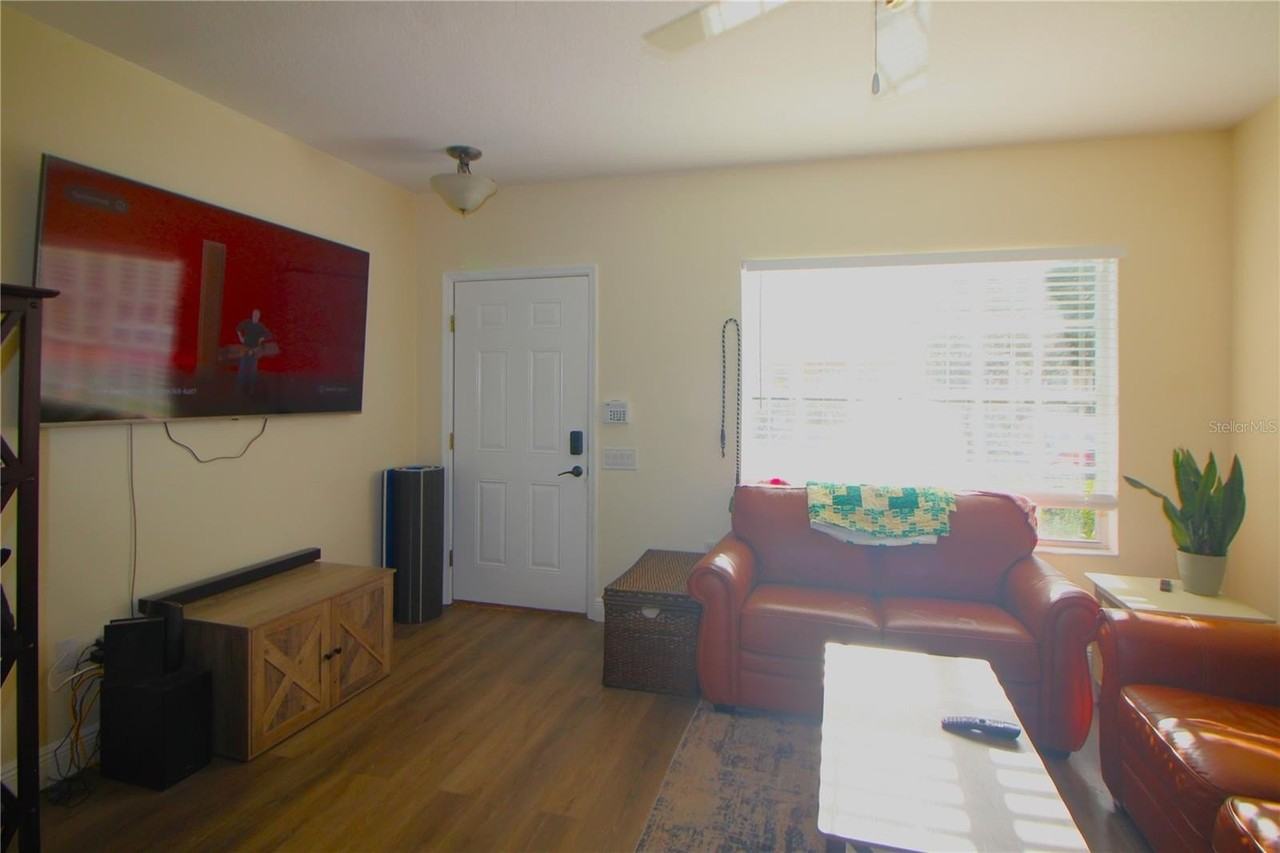 12369 Berkeley Square Dr - Photo 3 of 15