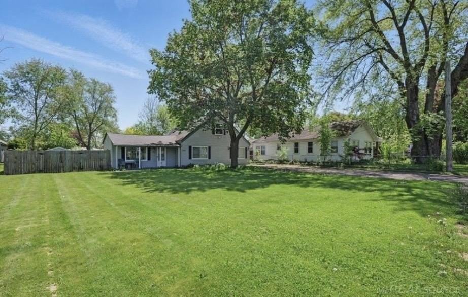 1840 Manse Rd - Photo 3 of 16